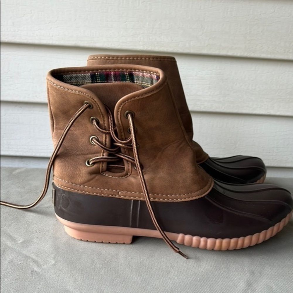Women's Brown & Tan Winter Boots